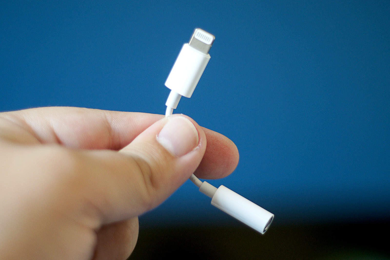 Lightning headphone adapter