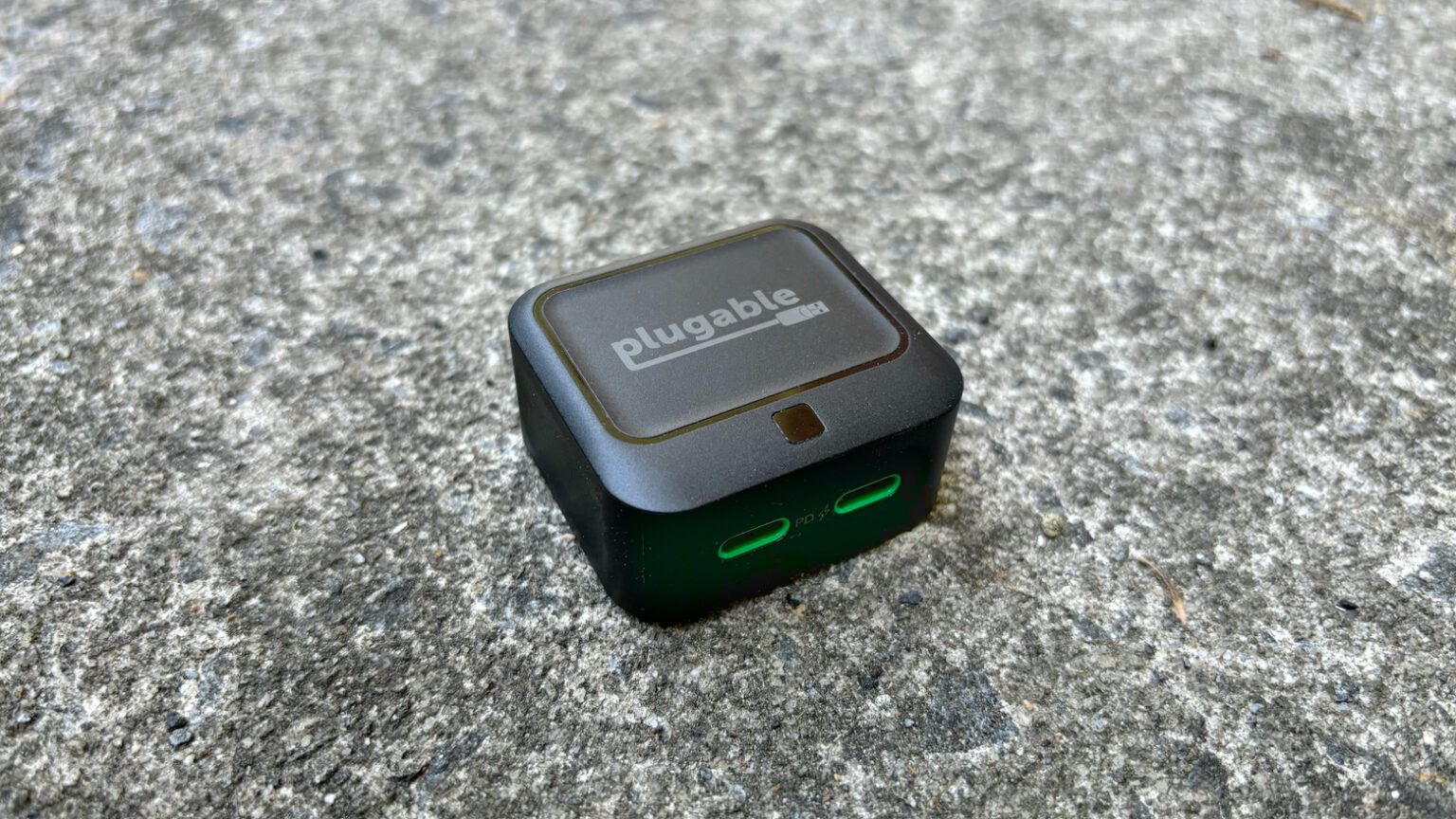 Plugable 40W Dual USB-C Charger review