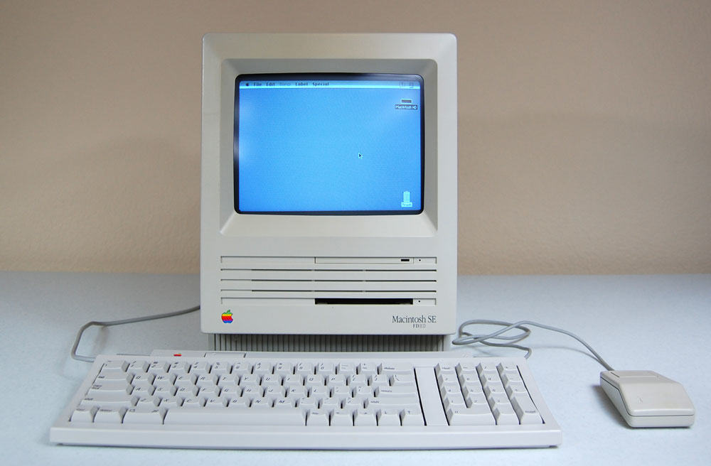 The Mac SE FDHD, the first Mac with a SuperDrive for high-density floppy disks.