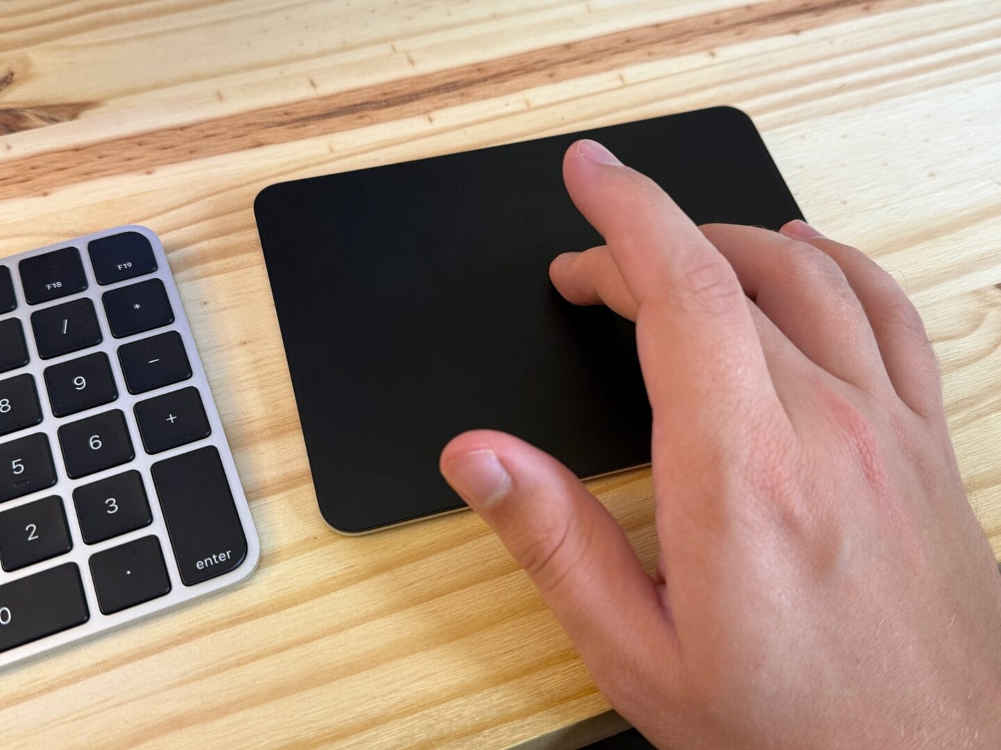 Swiping on the black Magic Trackpad